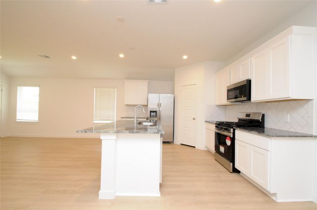 1410 Island Grove Drive, Iowa Colony, TX 77583