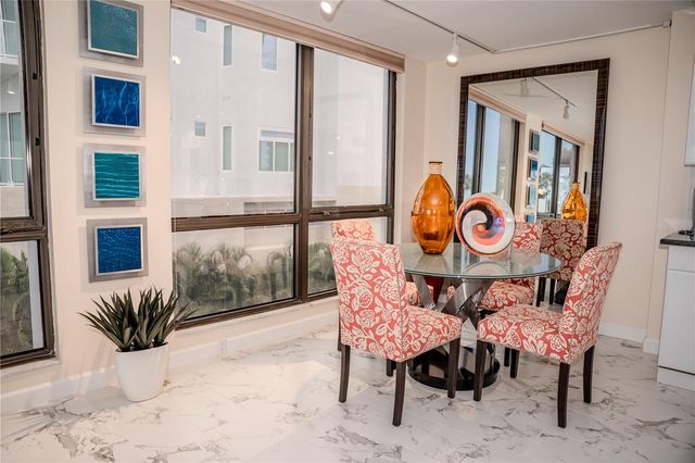 707 S GULFSTREAM AVENUE 301, Sarasota, FL 34236