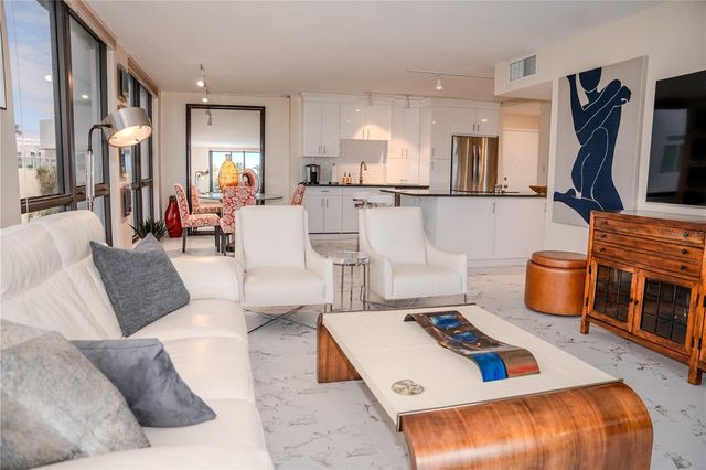 707 S GULFSTREAM AVENUE 301, Sarasota, FL 34236