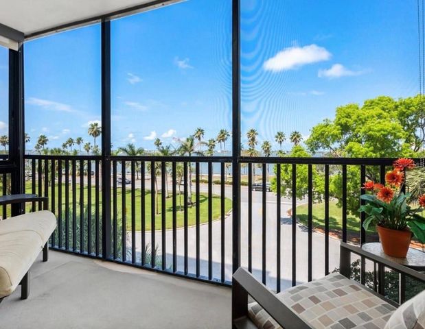 707 S GULFSTREAM AVENUE 301, Sarasota, FL 34236