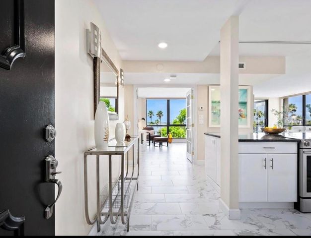 707 S GULFSTREAM AVENUE 301, Sarasota, FL 34236