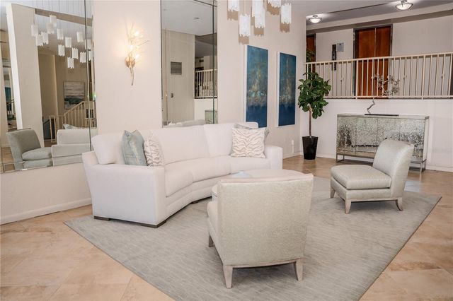 707 S GULFSTREAM AVENUE 301, Sarasota, FL 34236