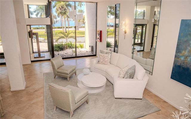 707 S GULFSTREAM AVENUE 301, Sarasota, FL 34236