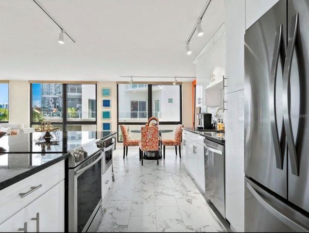 707 S GULFSTREAM AVENUE 301, Sarasota, FL 34236