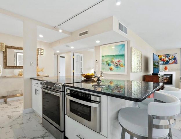 707 S GULFSTREAM AVENUE 301, Sarasota, FL 34236