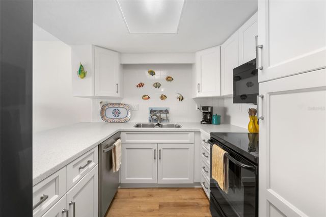 901 GULF DRIVE S 14, Bradenton Beach, FL 34217