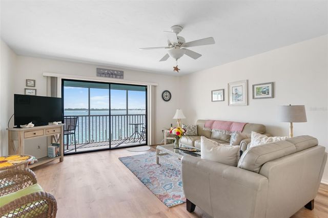 901 GULF DRIVE S 14, Bradenton Beach, FL 34217