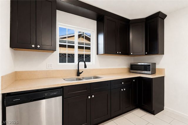 6232 McAllister Avenue, Las Vegas, NV 89107