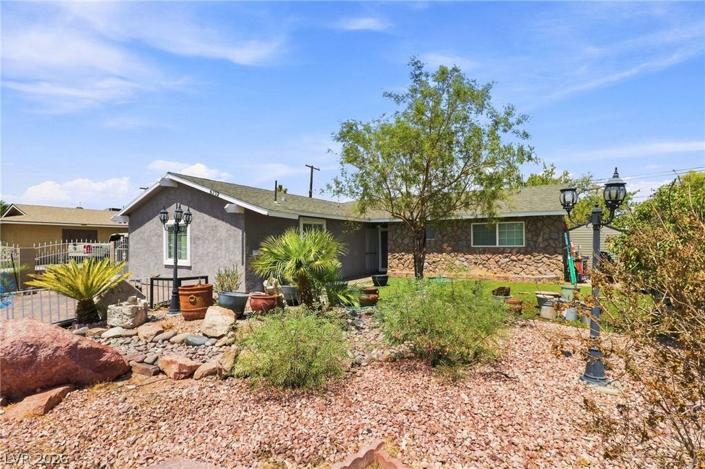6232 McAllister Avenue, Las Vegas, NV 89107