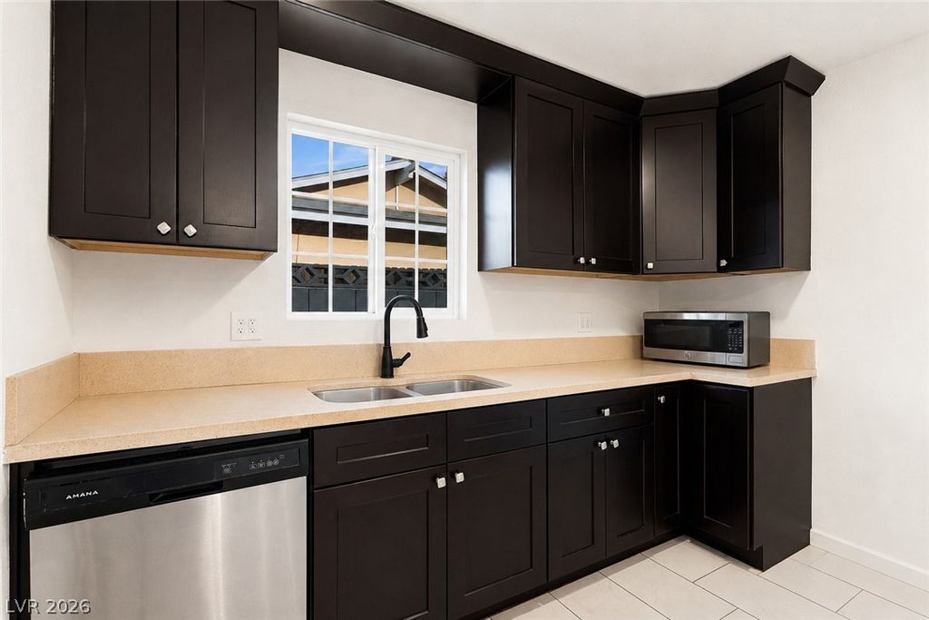 6232 McAllister Avenue, Las Vegas, NV 89107 — photo 5