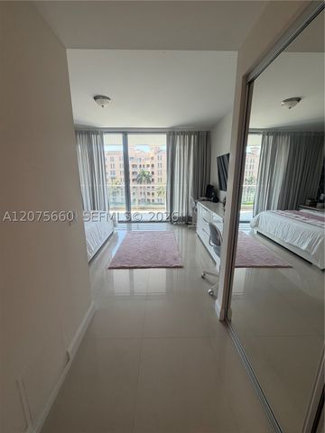 2950 NE 188th St 325, Aventura, FL 33180