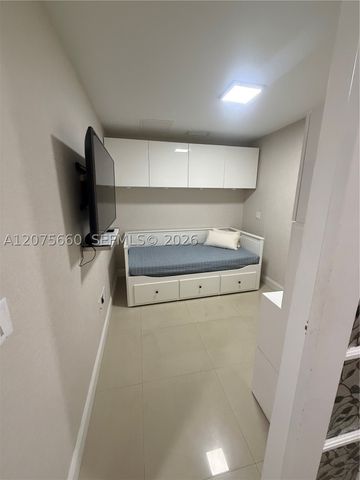 2950 NE 188th St 325, Aventura, FL 33180