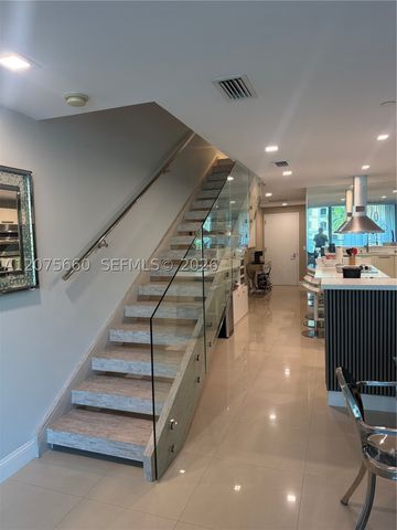 2950 NE 188th St 325, Aventura, FL 33180