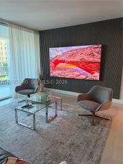 2950 NE 188th St 325, Aventura, FL 33180