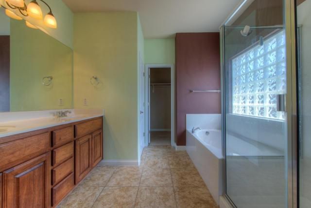 321 Limestone TRL, Austin, TX 78737