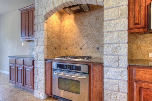 321 Limestone TRL, Austin, TX 78737