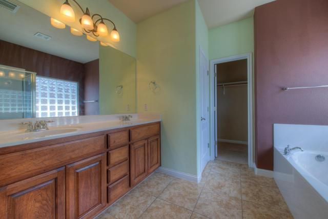 321 Limestone TRL, Austin, TX 78737