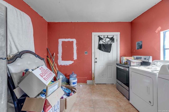 119 J, San Antonio, TX 78210