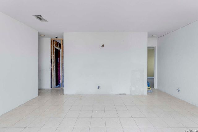 119 J, San Antonio, TX 78210