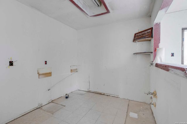 119 J, San Antonio, TX 78210