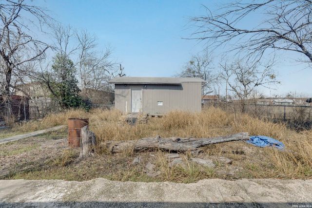 119 J, San Antonio, TX 78210