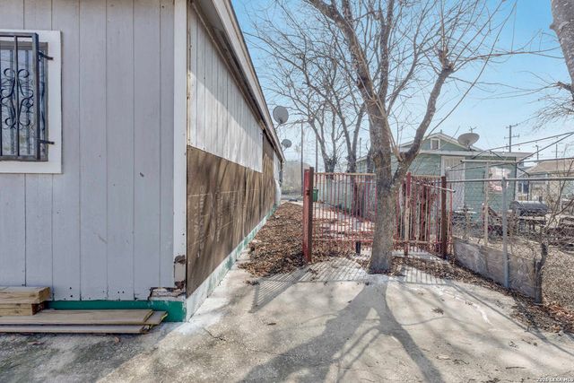 119 J, San Antonio, TX 78210