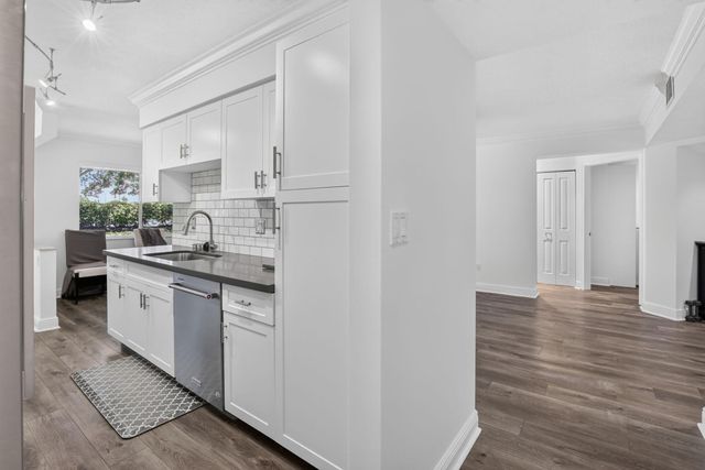 9200 NW 9th Court, Plantation, FL 33324