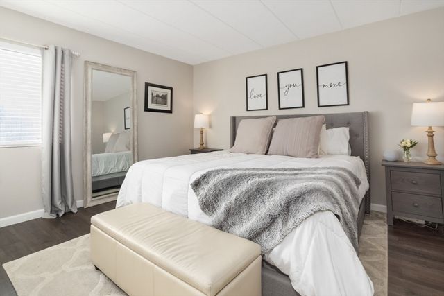 3 Ledgewood Way 8, Peabody, MA 01960