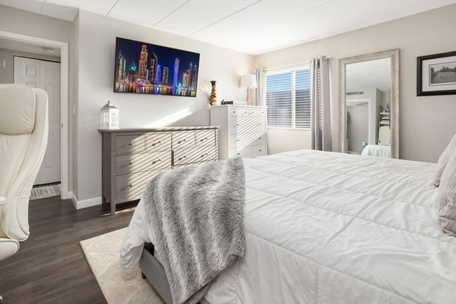 3 Ledgewood Way 8, Peabody, MA 01960