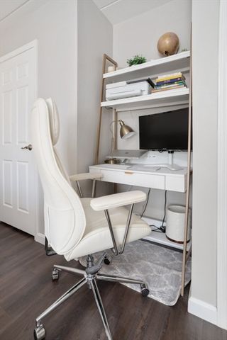 3 Ledgewood Way 8, Peabody, MA 01960