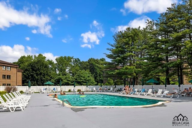 3 Ledgewood Way 8, Peabody, MA 01960