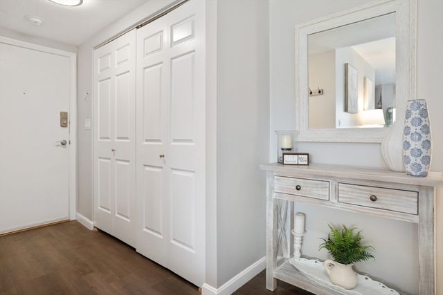 3 Ledgewood Way 8, Peabody, MA 01960