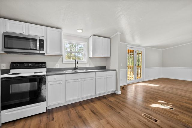 204 Sarrar Street, Pendleton, SC 29670