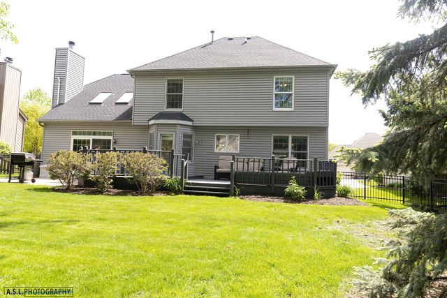 251 Millington Lane, Aurora, IL 60504