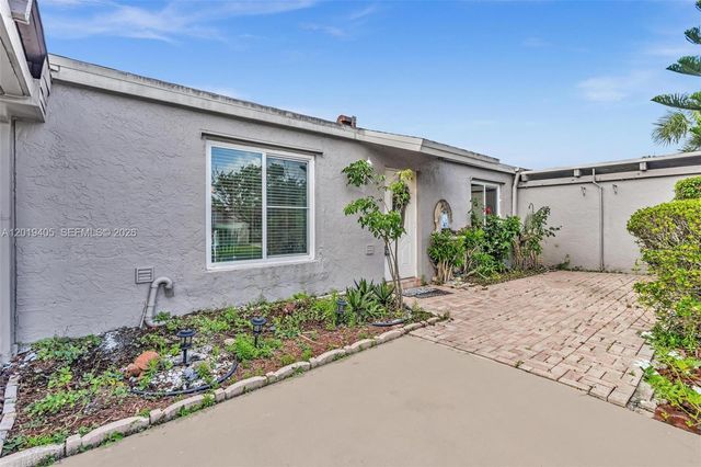 14898 Wildflower Lane, Delray Beach, FL 33446