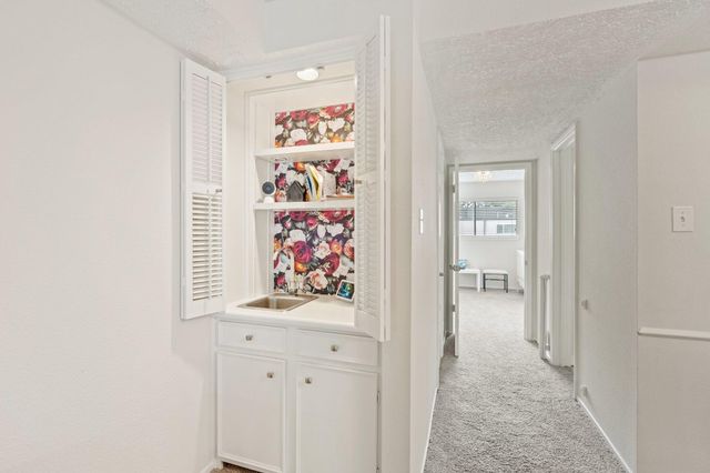 443 N Post Oak Lane 443, Houston, TX 77024