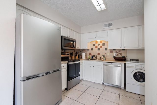 443 N Post Oak Lane 443, Houston, TX 77024