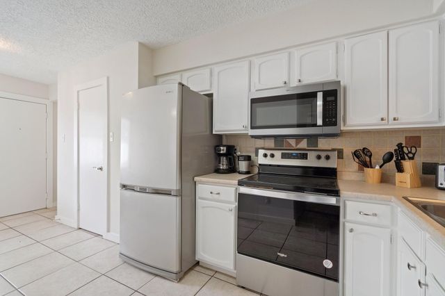 443 N Post Oak Lane 443, Houston, TX 77024