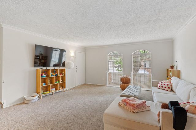443 N Post Oak Lane 443, Houston, TX 77024