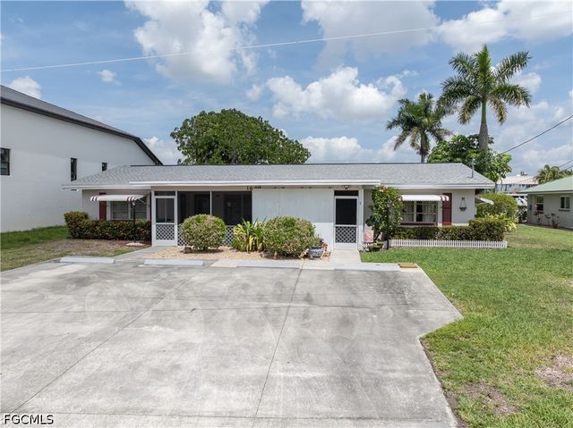 1649 Edith Esplanade, Cape Coral, FL 33904