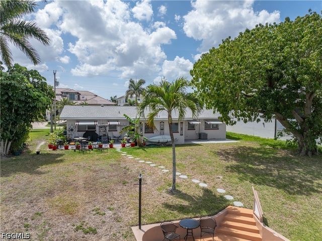 1649 Edith Esplanade, Cape Coral, FL 33904
