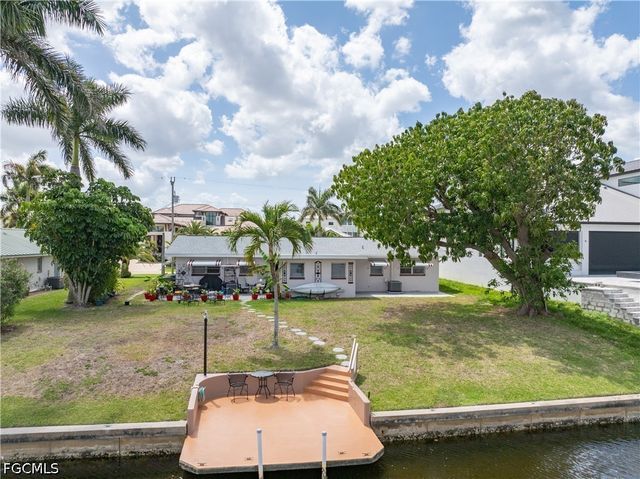 1649 Edith Esplanade, Cape Coral, FL 33904