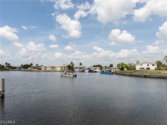 1649 Edith Esplanade, Cape Coral, FL 33904