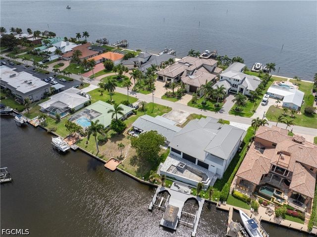 1649 Edith Esplanade, Cape Coral, FL 33904