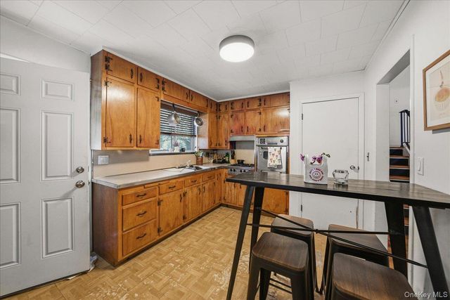 72 Park ave Terrace, Yonkers, NY 10703