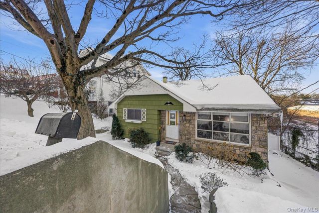 72 Park ave Terrace, Yonkers, NY 10703