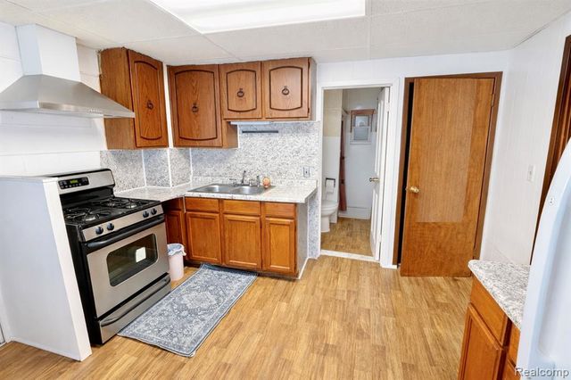 11334 Klinger Street, Hamtramck, MI 48212