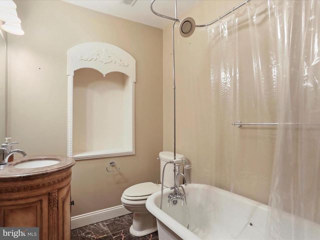 17400 VIRGINIA AVE, Hagerstown, MD 21740