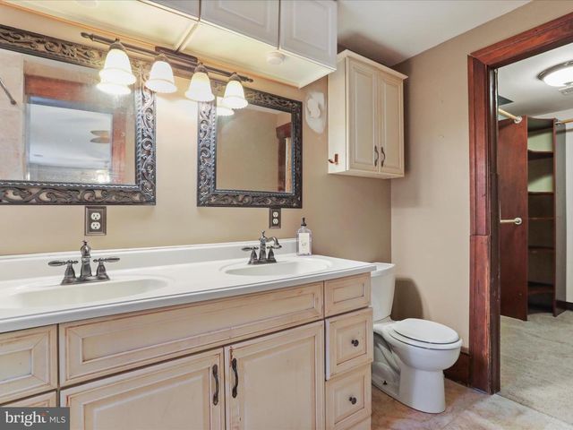 17400 VIRGINIA AVE, Hagerstown, MD 21740