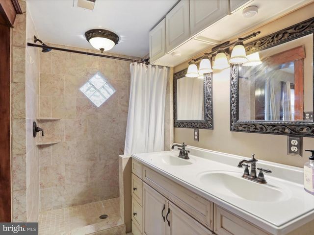 17400 VIRGINIA AVE, Hagerstown, MD 21740